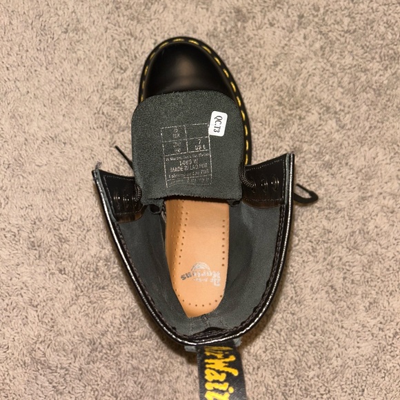 Dr. Martens - Picture 6 of 6